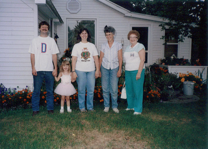 Steve, Linda, Alicia, Grandma