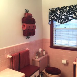 A good shot of the end of the room and you can see the valence here as well.